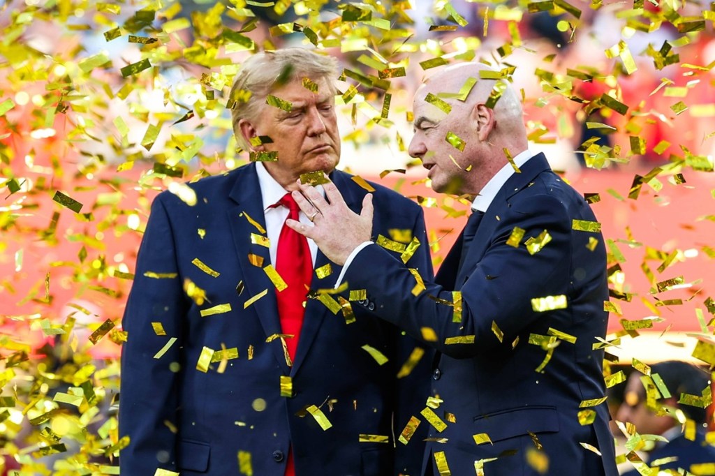 Gianni Infantino und Donald Trump nach dem WM-Finale 2026.